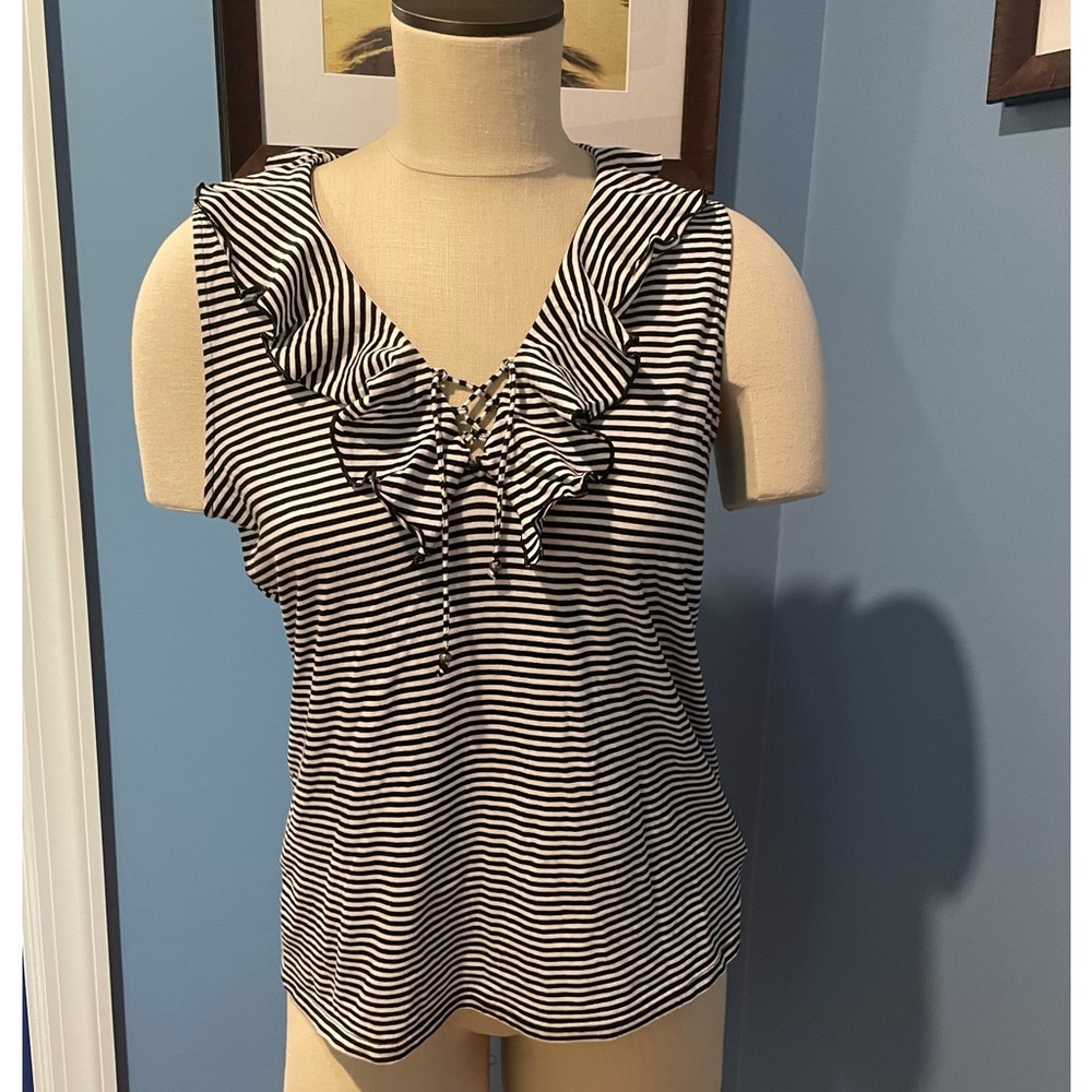Chaps women’s medium top excellent used condition.